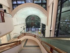 -香港大学