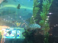 -鸿通城购物中心