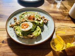 牛油果煮蛋吐司-RAC BAR(安福路店)