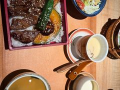 -本源食集 日式烧肉·炉端烧(东海缤纷店)
