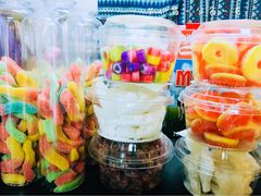 -志龙皇冠吃货椰子铺