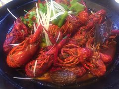 -虾弄弄海派小龙虾·牛羊蝎子火锅