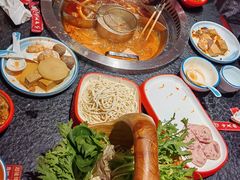 -醉董牛川派鲜肉自选火锅(烟台店)