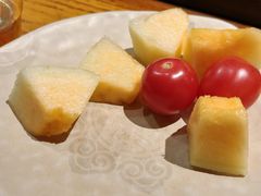 -老牌坊云南鱼豆花火锅(爱建店)