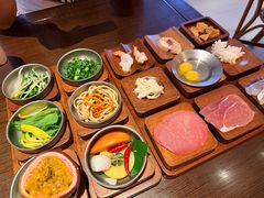 -银米·云南传统过桥米线(双廊黑金冠店)