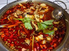 经典红锅-蛙一刀·麻椒鱼火锅(金仙桥店)