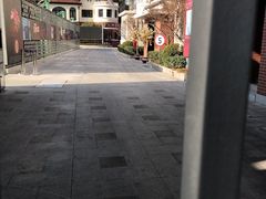 -上海戏剧学院附属高级中学