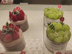 -花花卷卷·鲜食蛋糕(泉屋店)