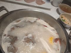 -三人行骨头王火锅(长寿店)