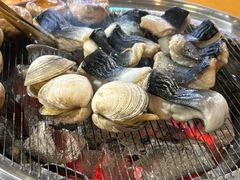 -围炉肉舍•炭烤活鳗•丹东海鲜烤肉(步行街店)