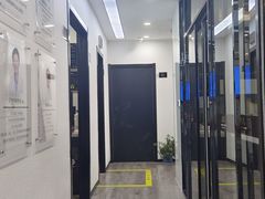 -因普朗口腔矫正种植中心(杭印街门诊部)