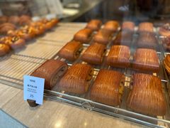 -VERIE BAKEHOUSE