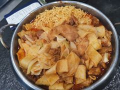铁板炒鸡芝士锅-芝士牛炭火烤肉