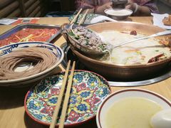 -洱火云南酸菜牛肉火锅(石景山当代商城店)