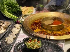 -哥老官重庆美蛙鱼头(龙湖杭州金沙天街店)