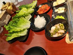 -肉甲韩国木炭烤肉(新壹街1店)