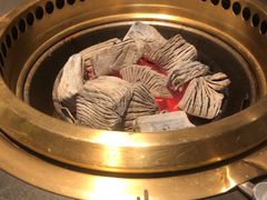 -铭牛烧肉·和牛海鲜自助(高新月牙湖店)
