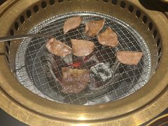 -山川小町·极番烧肉(新地假日广场店)