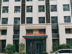 -绿地香港菁舍公寓