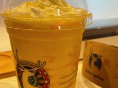 -瑞幸咖啡(绿地新都会9号楼店)