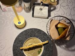 餐前面包-Kathleen's Waitan 凯圣琳江景西餐厅(外滩店)