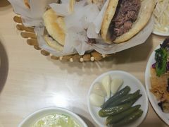 -闫家驴肉老店(华电一校店)