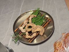-草家酱蟹炭火烤肉店(珲春南路一店)
