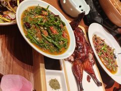 -老滇山寨•云南特色菜•地方菜•民族风情歌舞表演(金碧店)
