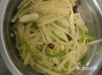 好香好香的不酸香辣炒土豆丝