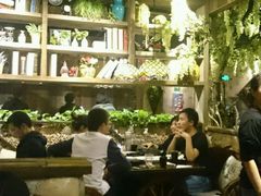 -春天里·老街坊餐厅(港隆广场店)