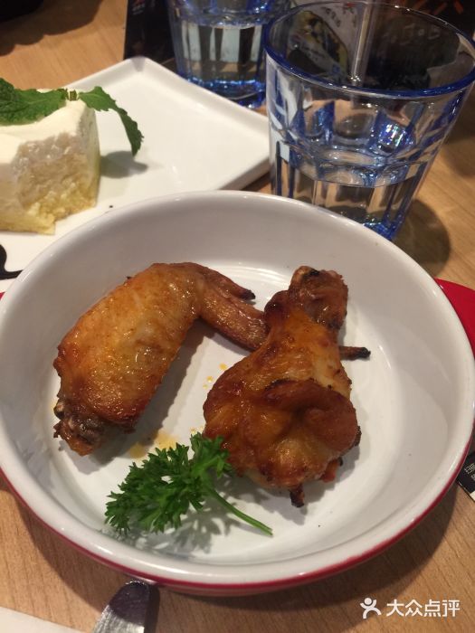 必胜客(湖州浙北店)新奥尔良风味鸡翅图片