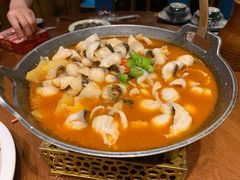 思茅酸汤鱼片-老滇山寨•云南特色菜•地方菜•民族风情歌舞表演(金碧店)