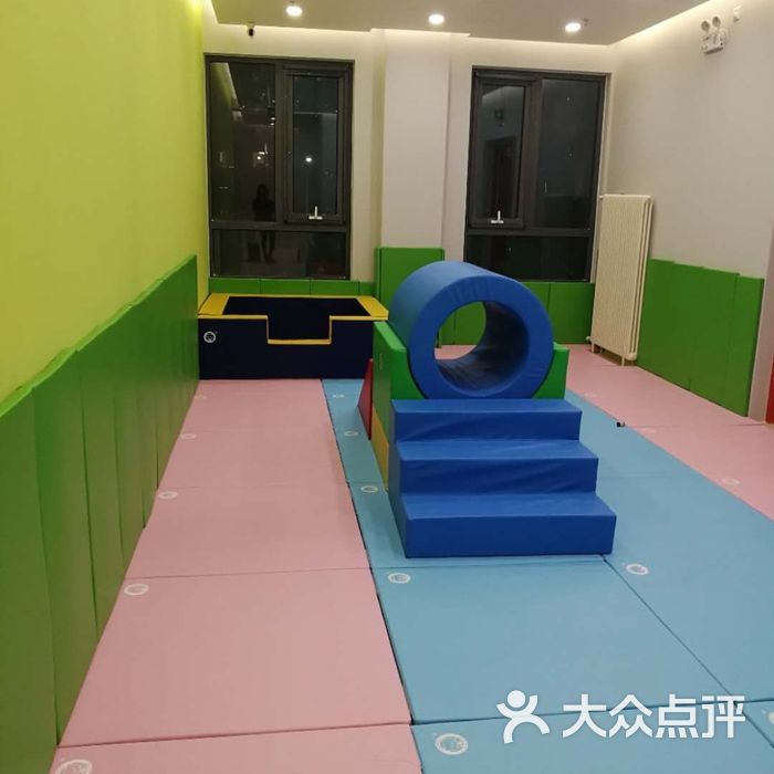 多乐小熊儿童之家走廊图片-北京托班/托儿所-大众点评网
