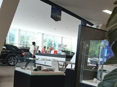 -成都华星名仕奥迪4S店(龙潭寺店)