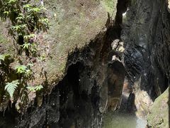 -龙水峡地缝景区