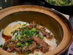窝蛋牛肉饭-红星光发煲仔饭(文海店)