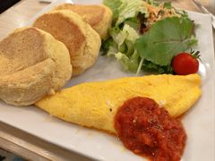 原麦松饼欧姆蛋生菜沙拉-幸せのパンケーキ(心斎橋店)