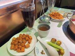 -洪氏嗨捞·广东猪肚鸡·椰子鸡火锅(西咸万象城店)