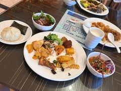 -七彩云南古滇温泉山庄