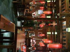 -野山舂·贵州现舂酸汤火锅(鸿通城店)