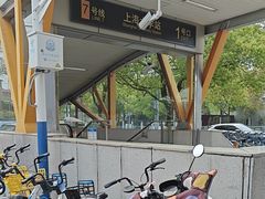 -锦秋路-停车场