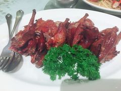 招牌乳鸽-金唐海鲜酒家