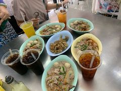 -榮泰米粉湯(Left Shop)