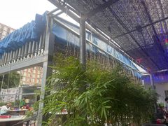 -墨脱石锅椰子鸡•香草鸭•东山羊(大东海店)