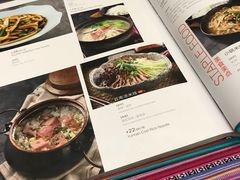 -香巴拉云南餐厅(华莱坞店)