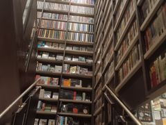 -钟书阁(群光广场店)