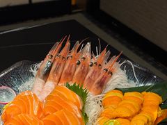 -山川小町·极番烧肉(新地假日广场店)