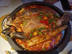 -鸣记脆皮烤鱼·海鲜烤鱼(三八广场店)