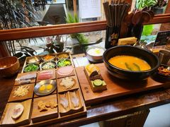 -银米·云南传统过桥米线(双廊黑金冠店)