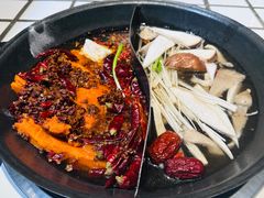 -贰回巷火锅馆(钟楼店)